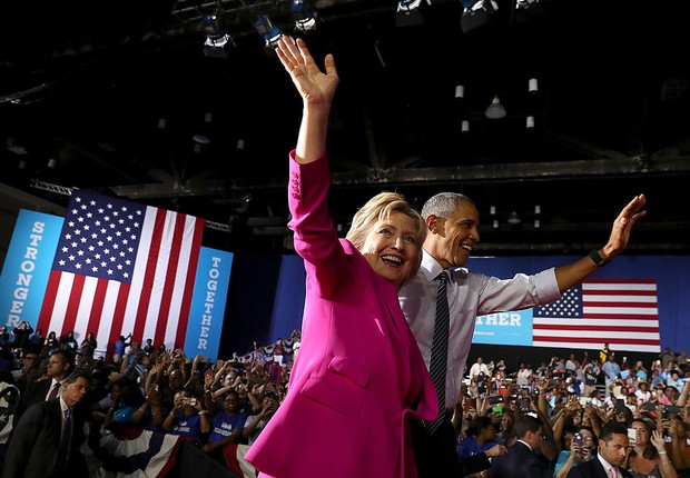 Obama e Hillary Clinton no primeiro comício juntos para as eleições presidenciais americanas deste ano (Foto: Justin Sullivan/Getty Images)