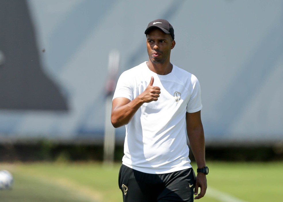 Corinthians tem palestra sobre arbitragem e dia de mídia antes de folga dupla