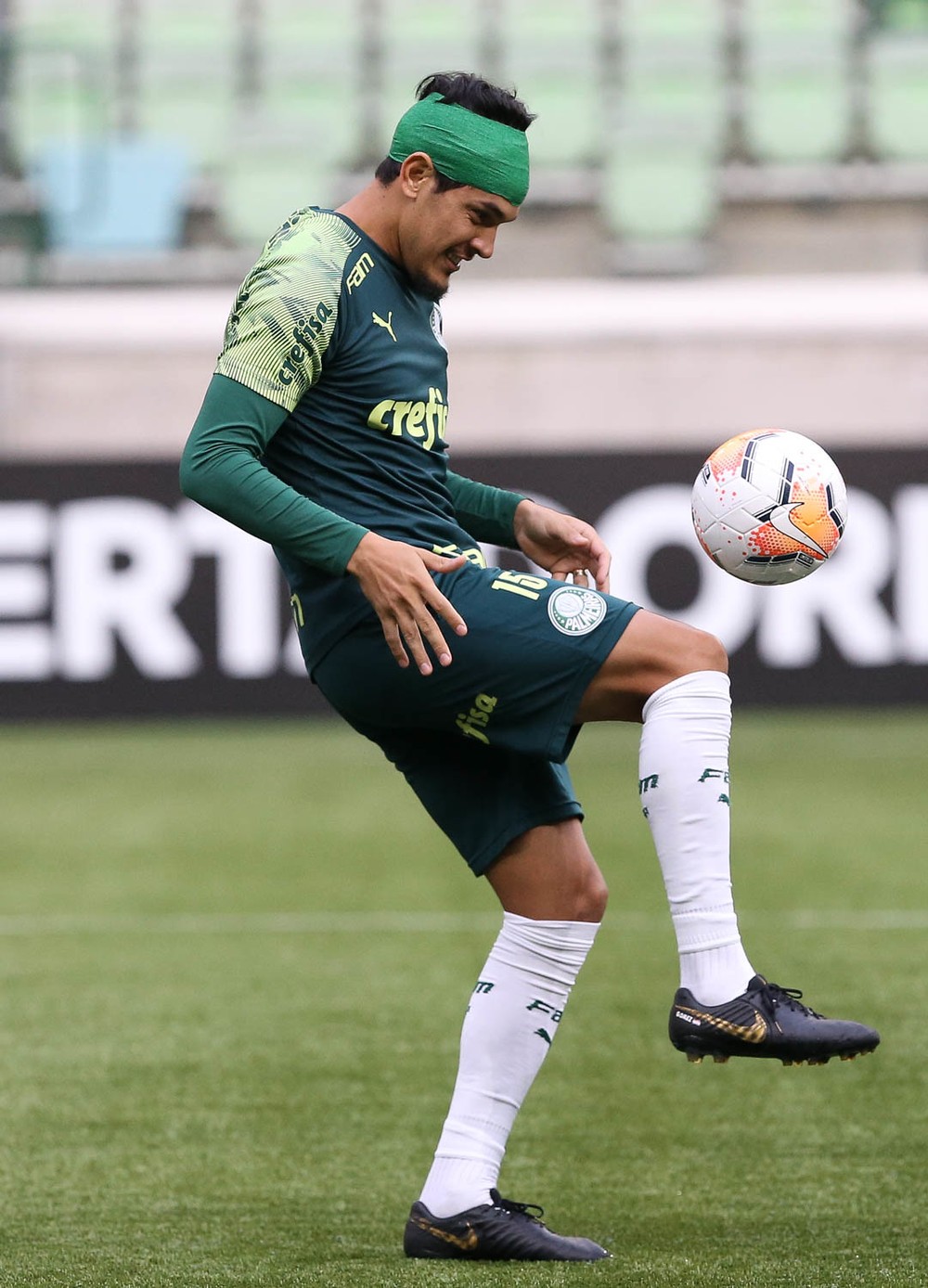 Intocável com Luxa, Gustavo Gómez mira futuro no Palmeiras: 