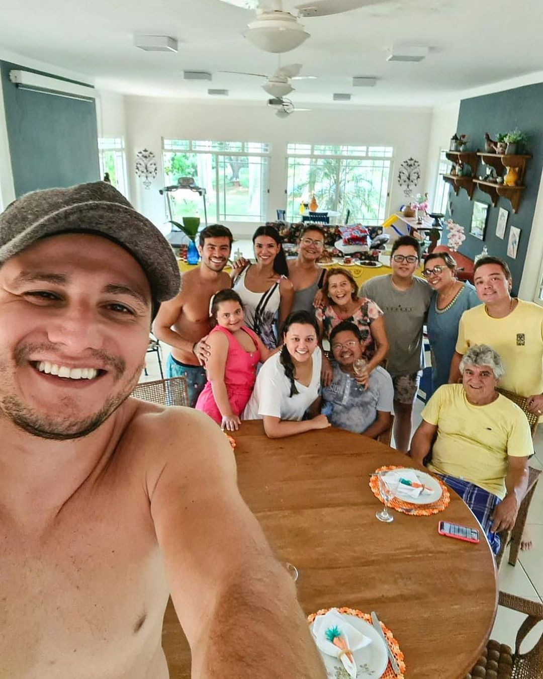 Mariano e sua família (Foto: Reprodução Instagram)