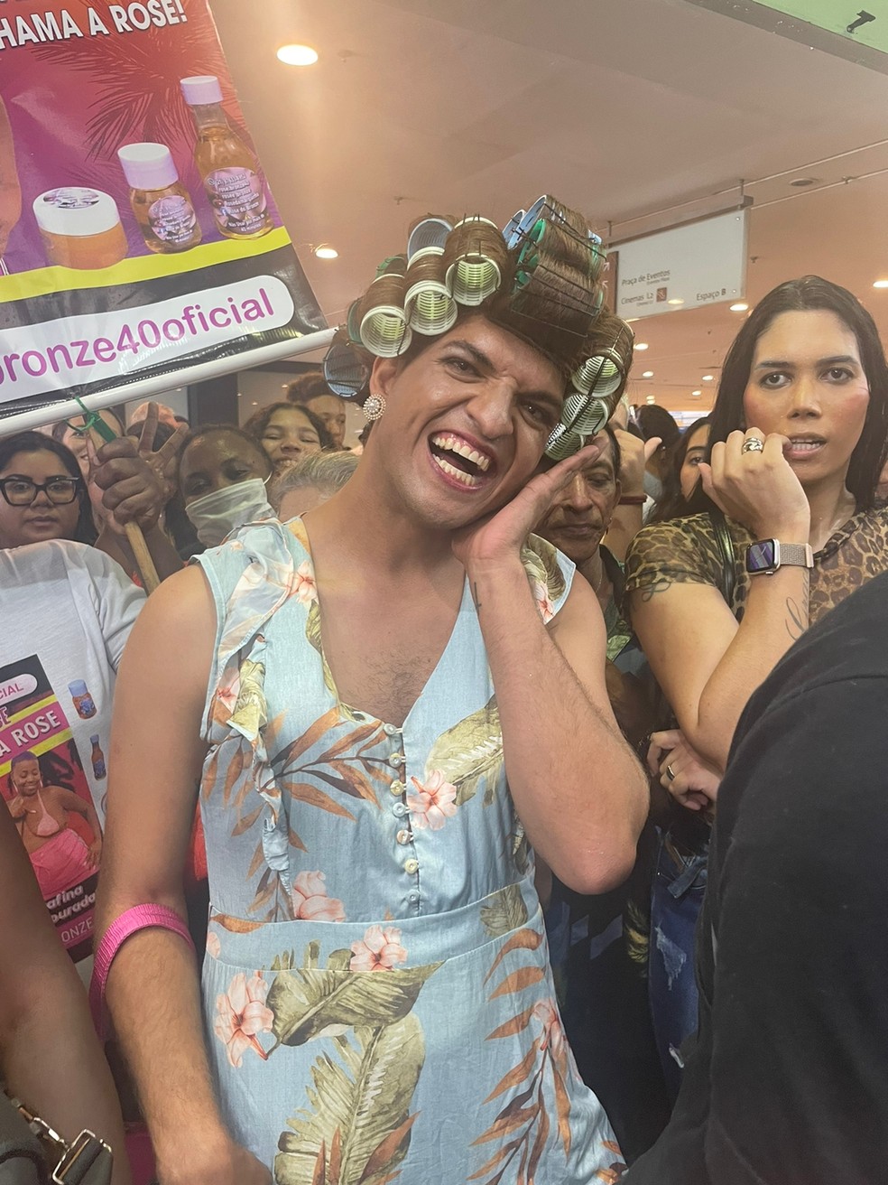 'Dona Herm&iacute;nia' aparece na Casa de Vidro do BBB 23 &mdash; Foto: Nath&aacute;lia Gomes/gshow