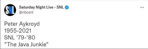 O tuúte na conta oficial do Saturday Night Live anunciando a morte de Peter Aykroyd (Foto: Twitter)