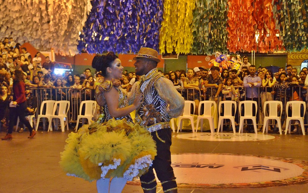 Disputas entre quadrilhas juninas no São João 2018 de Campina Grande começaram nesta quinta-feira e vão até domingo, no Parque do Povo (Foto: Artur Lira/G1 )