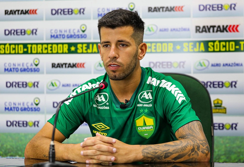 Pablo Ceppelini é apresentado no Cuiabá — Foto: AssCom Dourado