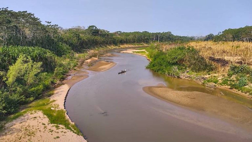 Rio Acre em Assis Brasil está seco — Foto: Alexandre Lima/arquivo pessoal