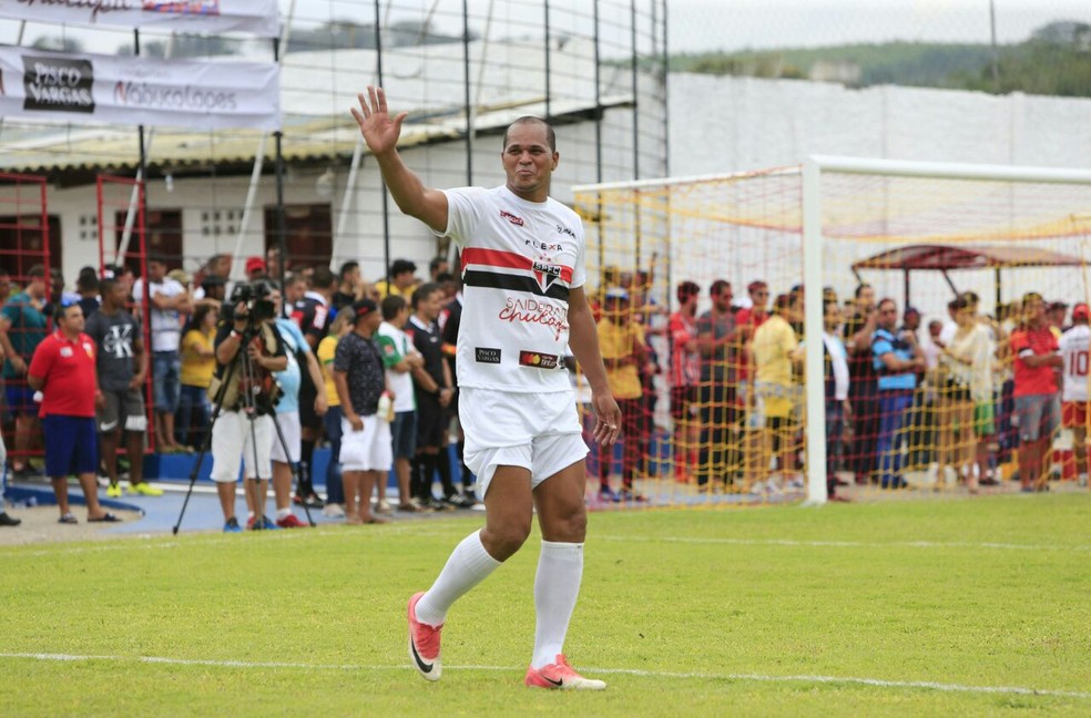 Aloísio se despediu do futebol em 2017 — Foto: Aílton Cruz/ Gazeta de Alagoas
