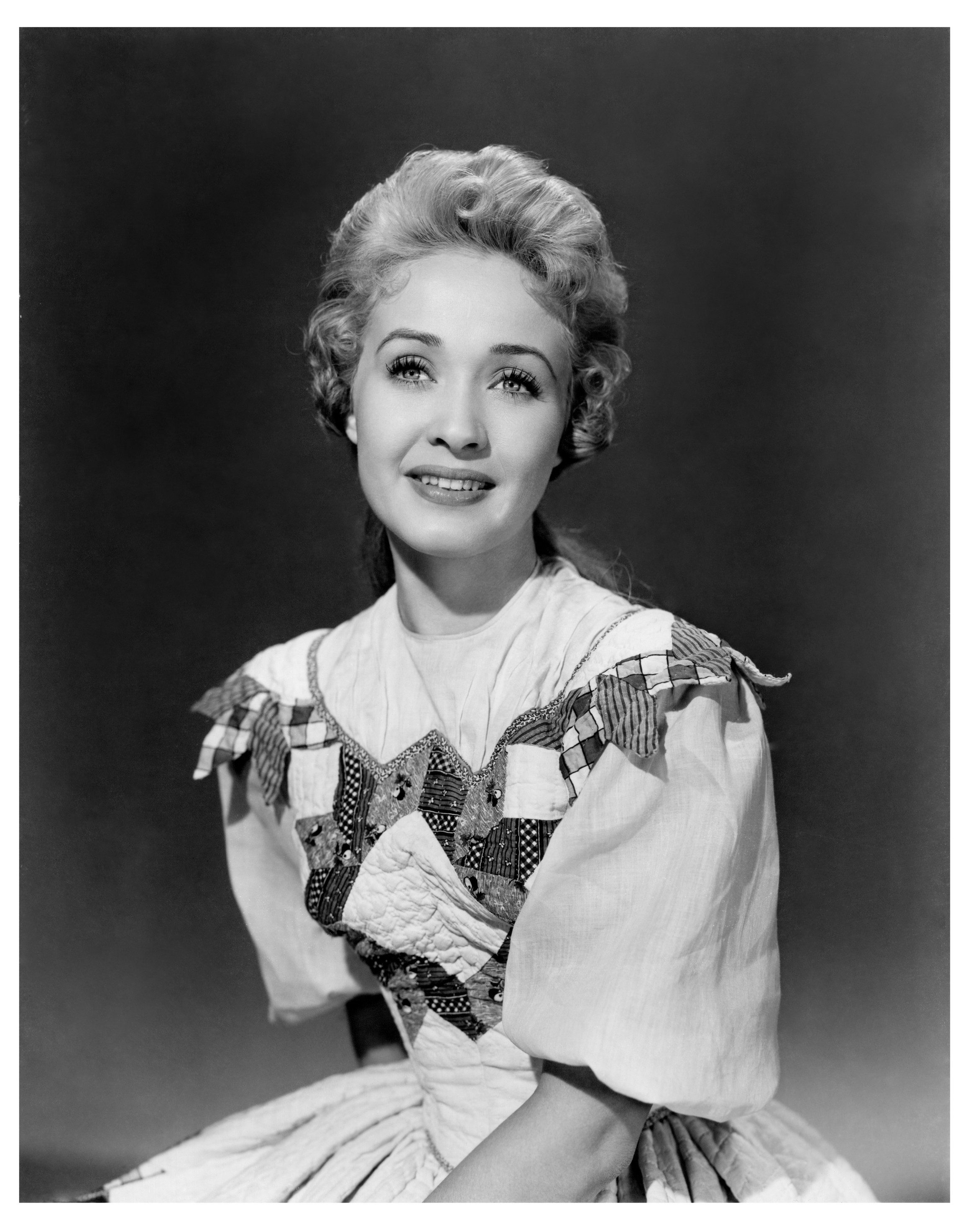 Actress and Singer Jane Powell as ‘Milly Pontipee’ in a publicity shot from the movie 'Seven Brides for Seven Brothers', 1954, United States. (Photo by Metro-Goldwyn-Mayer/De Carvalho Collection/Getty Images) (Foto: Getty Images)