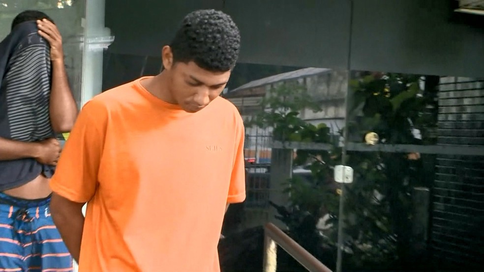 Homem Ã© preso apÃ³s se mastubar durante atendimento com assistente social, no ES â€” Foto: Luciney AraÃºjo/ TV Gazeta