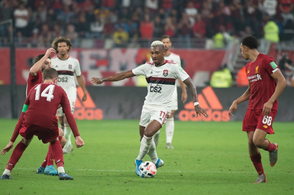 Vitinho durante a final do Mundial de Clubes, contra o Liverpool — Foto: Alexandre Vidal/Flamengo