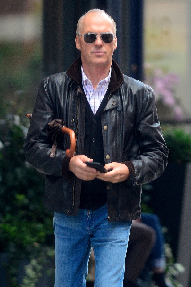 A boa e velha jaqueta de couro de Michael Keaton (Foto: AKM-GSI)