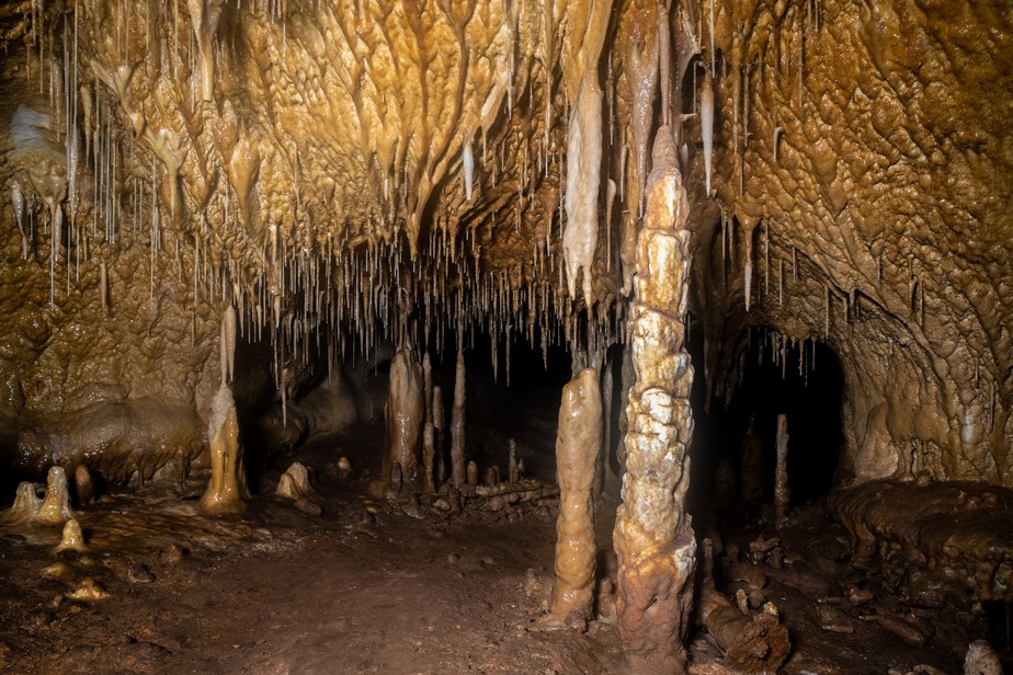 Formações na gruta recém-descoberta na Cueva del Arco de Cieza
