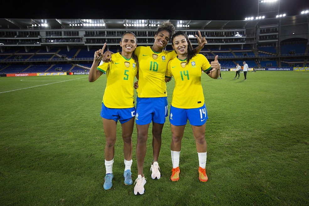 Duda Santos, Duda Francelino e Duda Sampaio, a camisa 14 &mdash; Foto: Thais Magalh&atilde;es