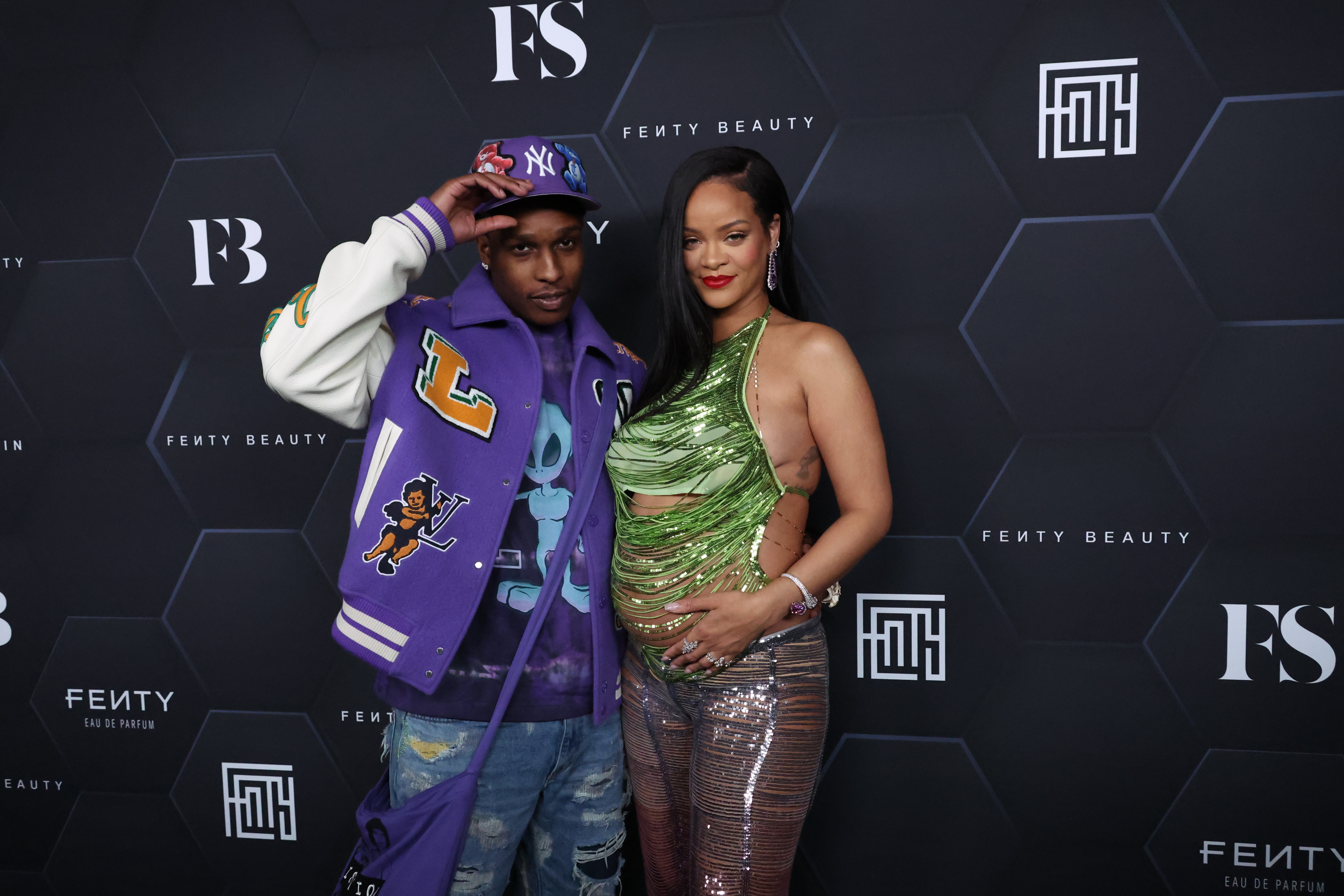 Rihanna na companhia do namorado, o rapper A$AP Rocky, em evento em Los Angeles (Foto: Getty Images)