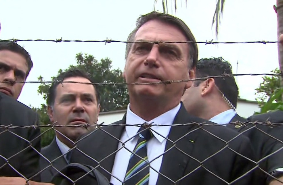 Bolsonaro falou sobre radares em passagem por Cascavel, nesta quinta (23) — Foto: Reprodução / RPC