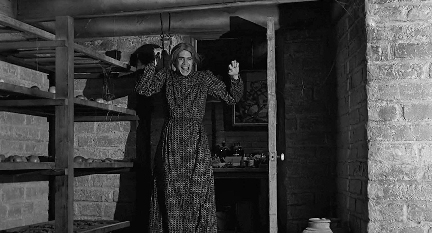 Norman Bates vestido como a mãe em Psicose (1960) (Foto: Divulgação)