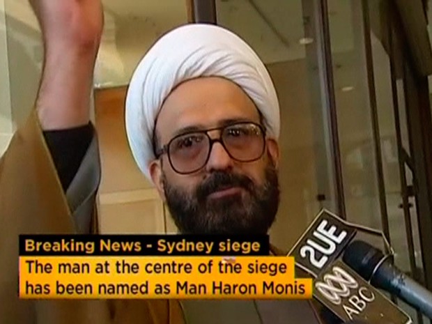 Imagem de arquivo sem data cedida pela TV australiana ABC mostra o iraniano Man Haron Monis, identificado como sequestrador do Cafe em Sydney, durante uma entrevista (Foto: ABC TV/Reuters)