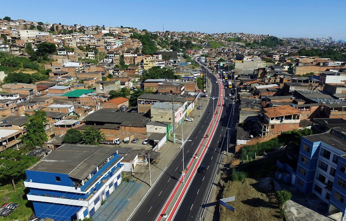 Motoristas e passageiros relatam 'arrastão' na Av. Suburbana, em Salvador