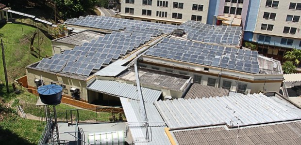 O hospital apresenta o maior sistema de aquecimento solar da América do Sul com 1270 m² de placas coletoras instaladas (Foto: Divulgação)