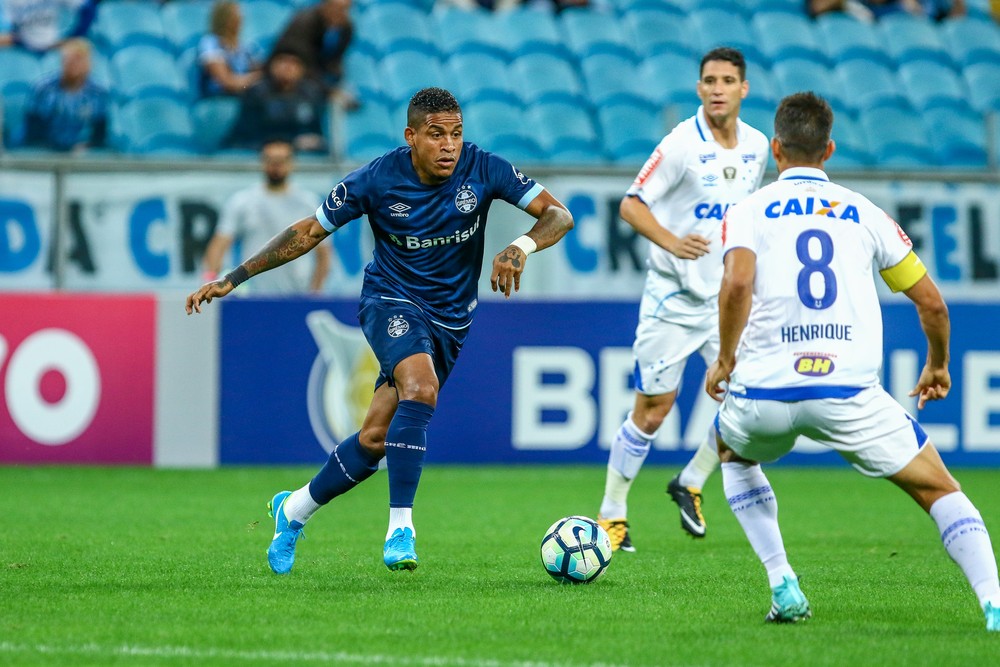 Sem criação, Grêmio trava e deixa de lado bom futebol para focar em resultados