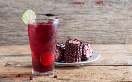 Como fazer chicha morada, tradicional bebida peruana - Casa e Jardim
