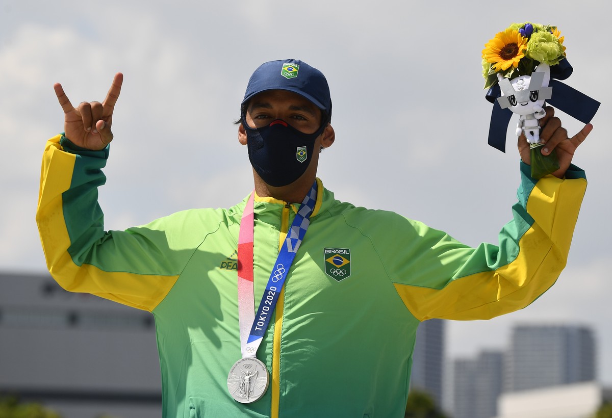 No skate, Kelvin Hoefler conquista primeira medalha do Brasil nas Olimpíadas 2020 - Vimarsana News
