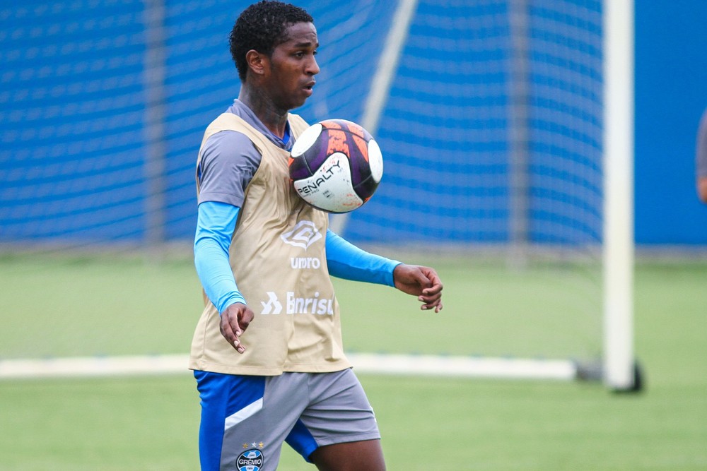 Grêmio soma 11 problemas musculares em 2017, mas vê casos como fatalidade