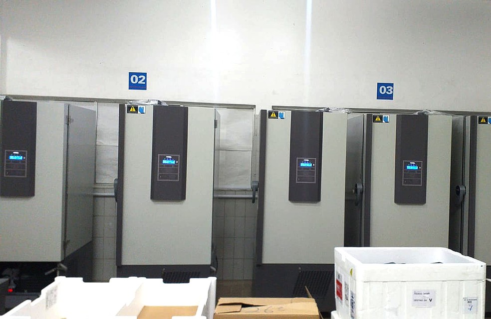 Bahia possui 30 ultracongeladores para armazenamento das vacinas da Pfizer — Foto: Divulgação/Secom