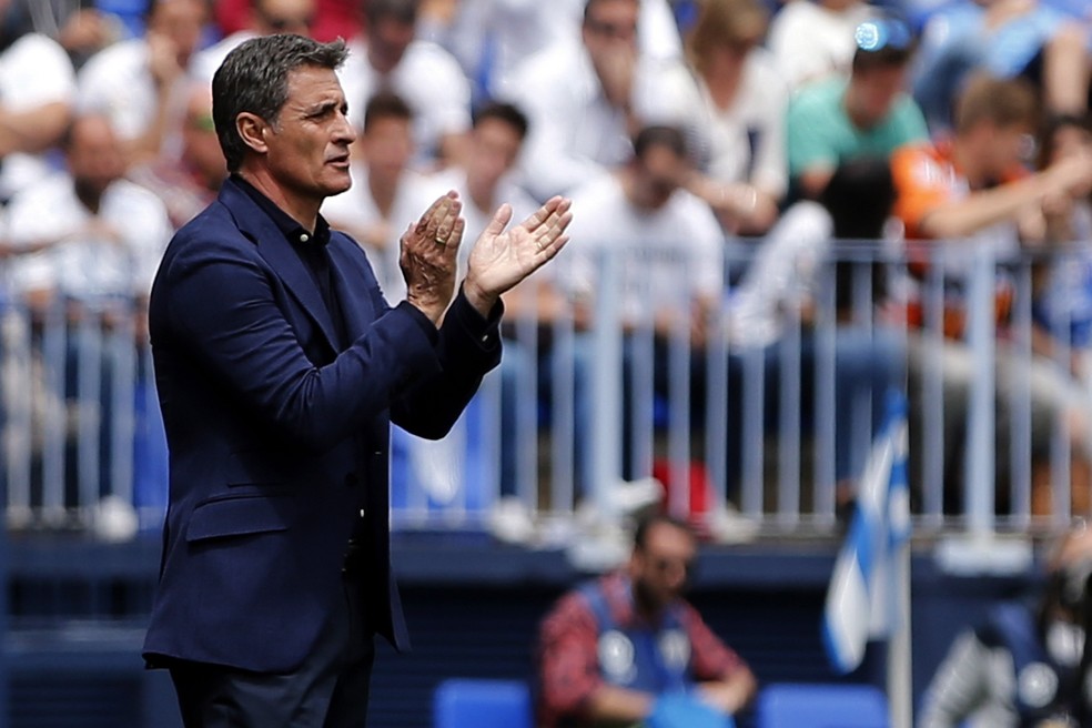 Michel quando era treinador do MÃ¡laga (Foto: EFE/Jorge Zapata)