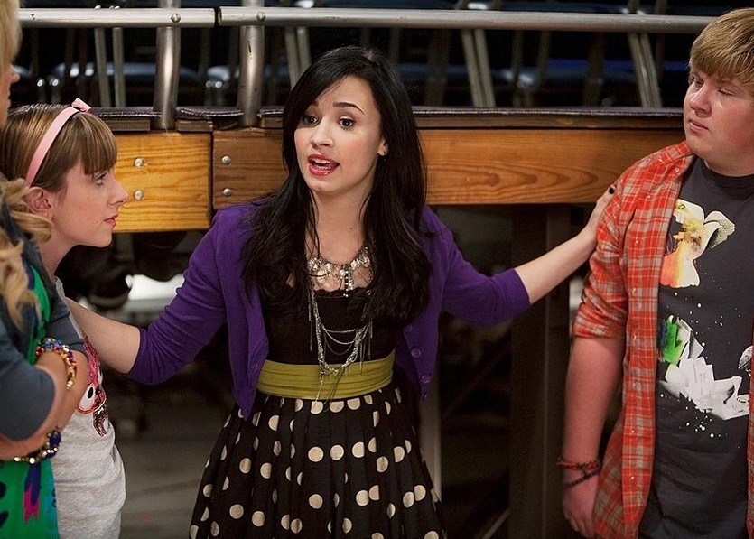 A cantora Demi Lovato em cena da série Sonny entre as Estrelas, da Disney (Foto: Reprodução)