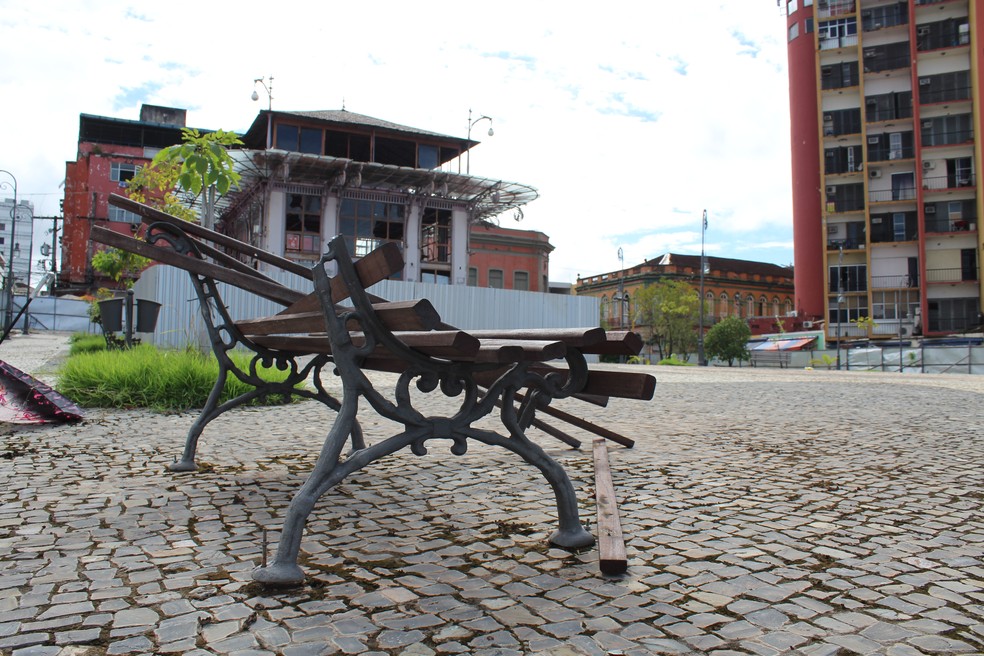 Obra de Centro de Atendimento ao Turista no Centro Antigo de Manaus está parada  (Foto: Adneison Severiano/G1 AM)