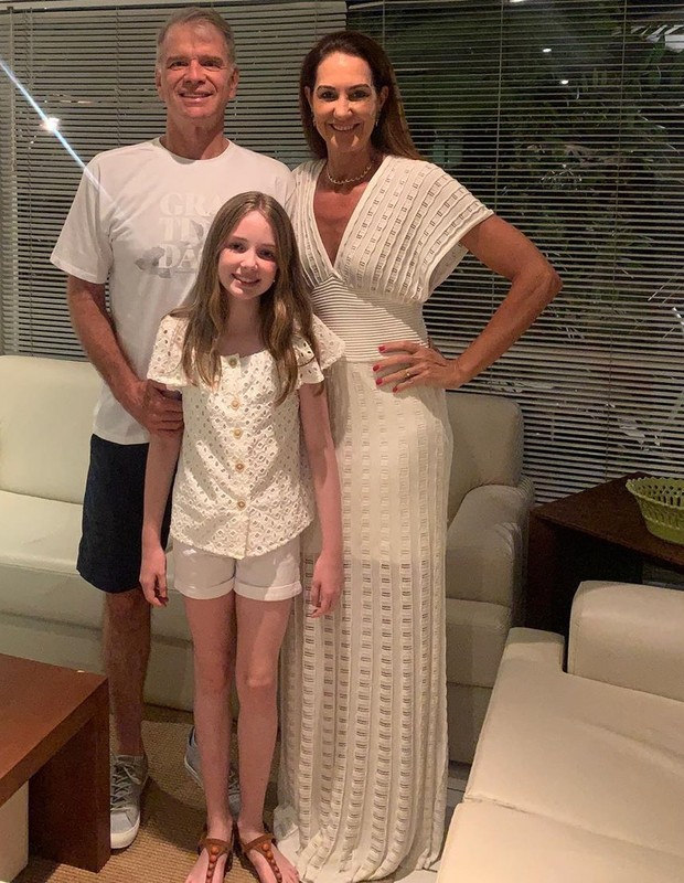 Fernanda Venturini e Bernardinho com a filha (Foto: Reprodução/Instagram)