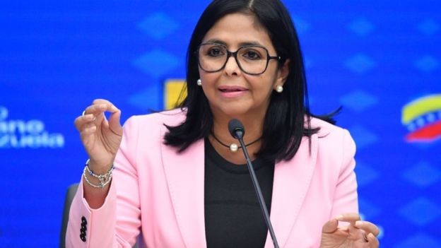 BBC - Anúncio sobre confirmação de casos na Venezuela foi feito pela vice-presidente, Delcy Rodríguez (Foto: Getty Images via BBC)