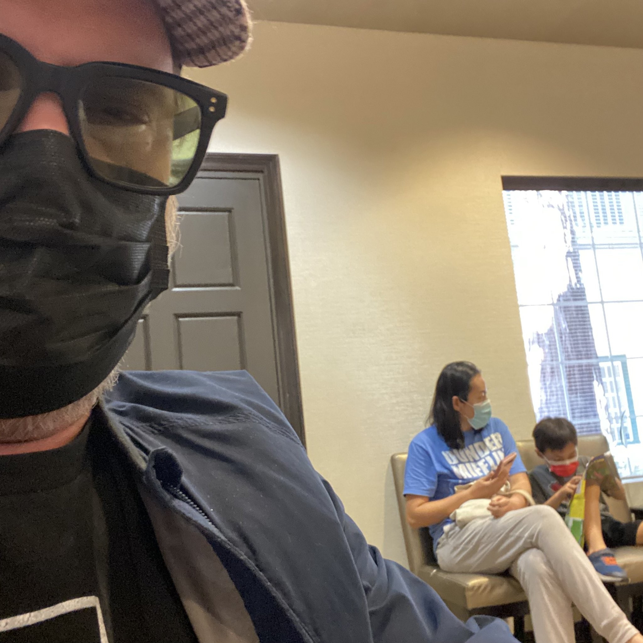 Ator Rainn Wilson despista fã no dentista (Foto: Reprodução/Twitter)