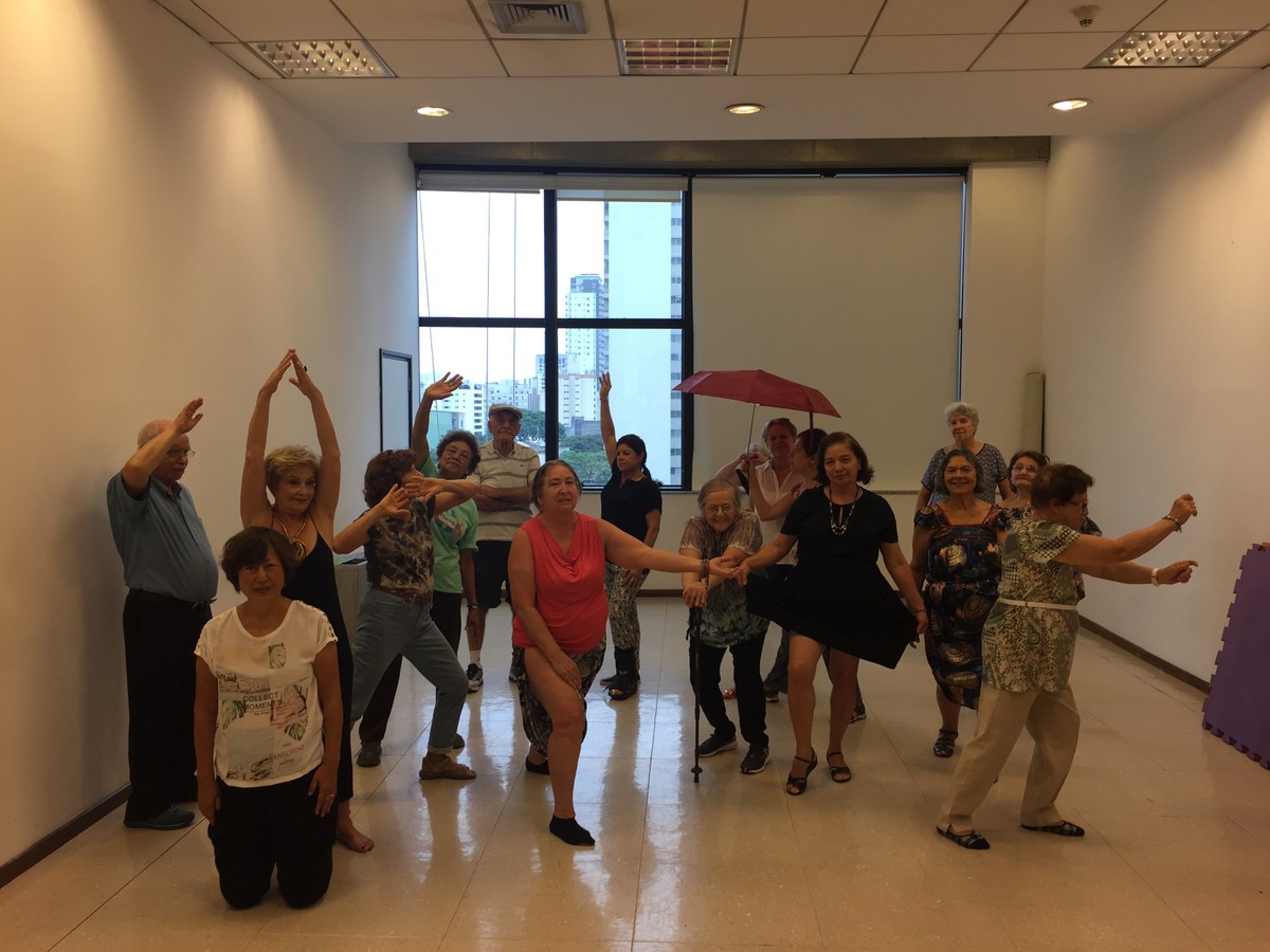 Oficinas de teatro e dança com idosos vão virar espetáculos | Blog Longevidade: modo de usar