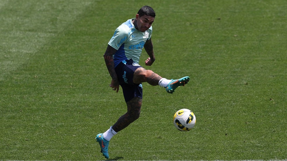 100% no Brasileirão, Dudu aumenta recordes pelo Palmeiras