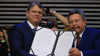O carioca Tarcísio de Freitas é empossado como governador de São Paulo — Foto: Edilson Dantas/O Globo