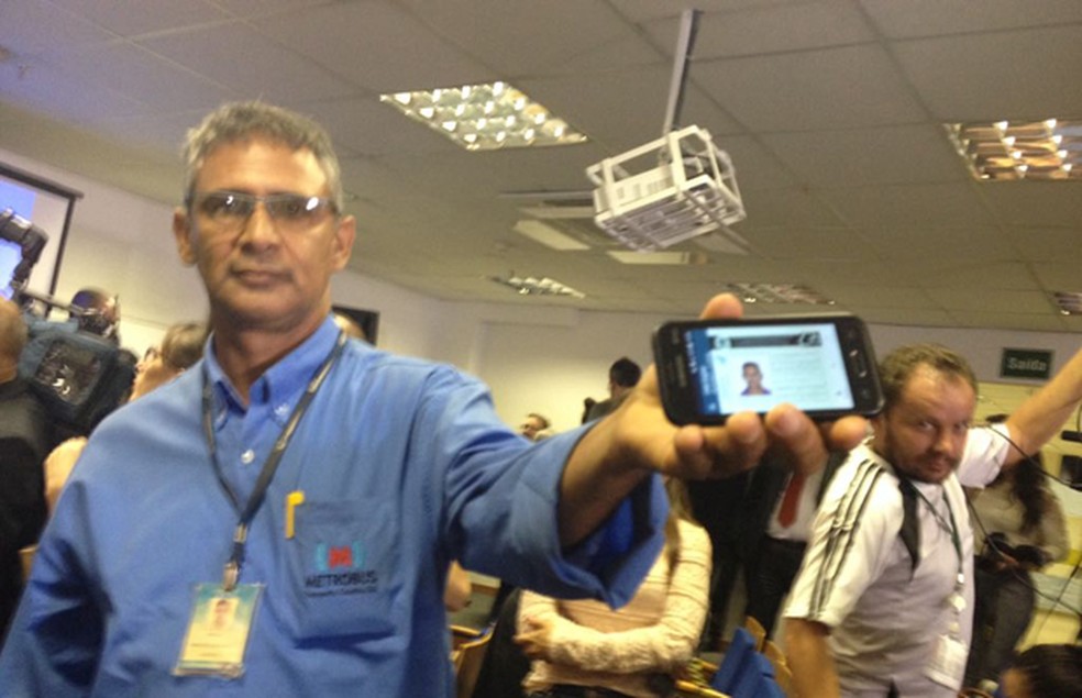 Carlos Honorário Pereira, motorista profissional de Goiás, foi o primeiro a ter a CNH digital (Foto: Raquel Morais/G1)