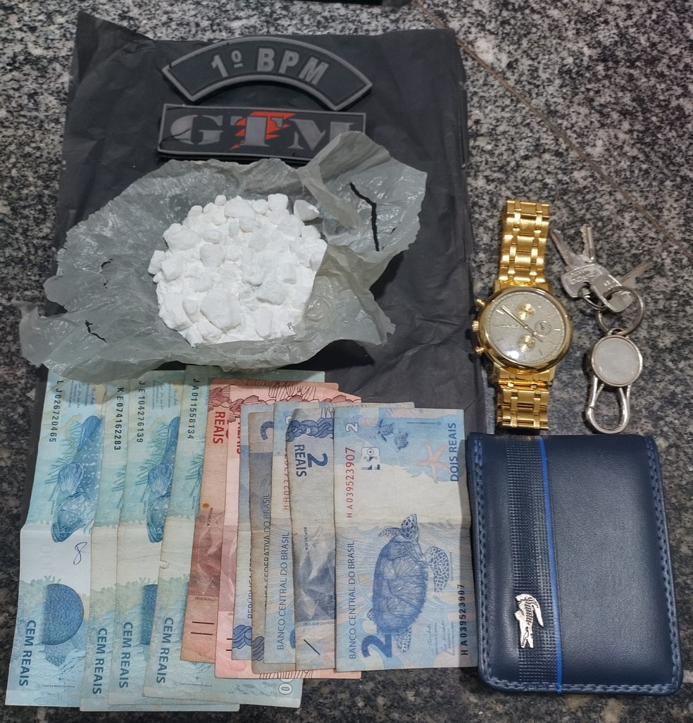 Casal é preso após ser flagrado transportando cocaína em São Luís — Foto: Divulgação/ PMMA