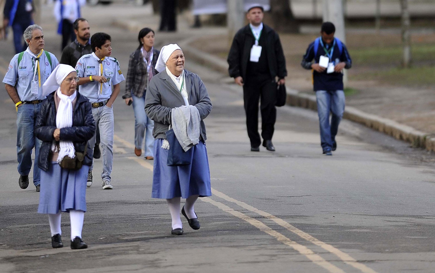 Grupo religioso pede na JustiÃ§a que freiras possam usar vÃ©u na foto da CNH