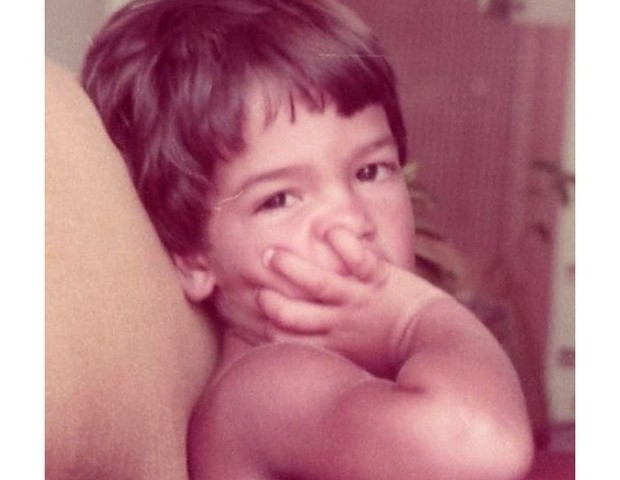 Bruno Mazzeo em foto da infância (Foto: Reprodução/Instagram)