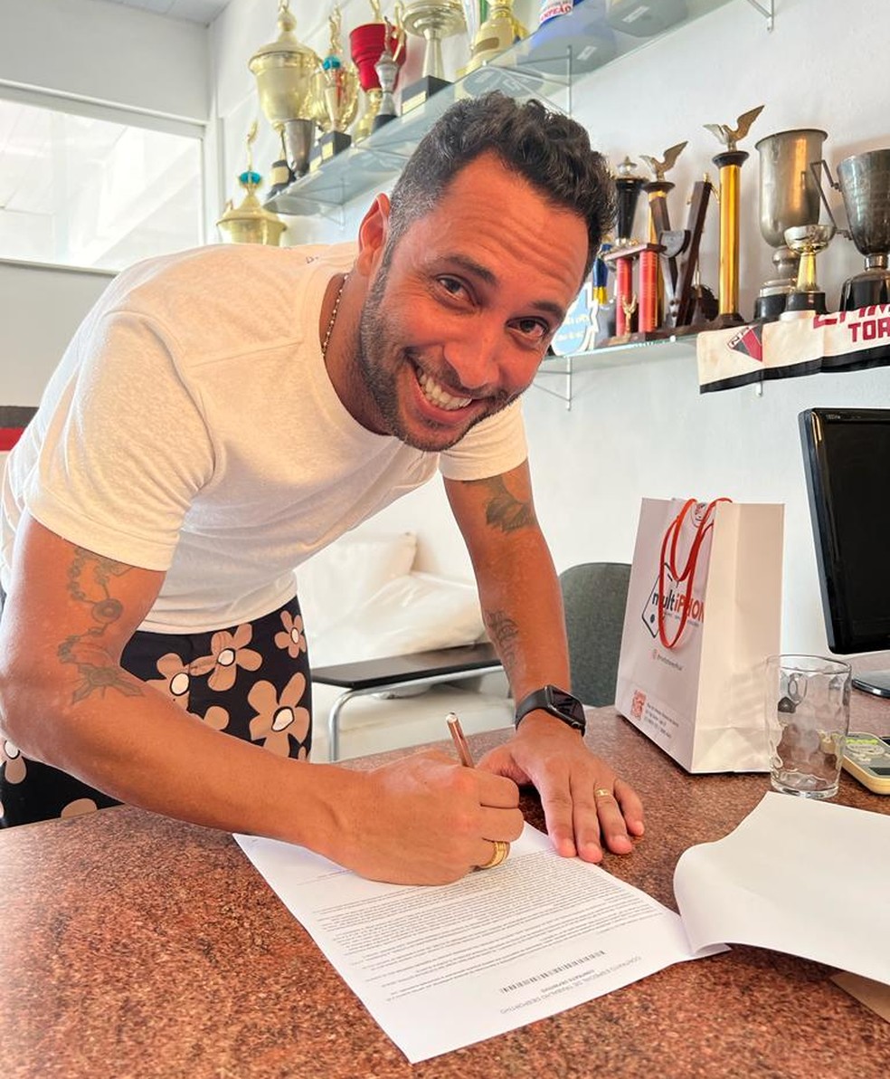 Volante assinou contrato com o NAC até o final da competição  — Foto: NAC/Divulgação