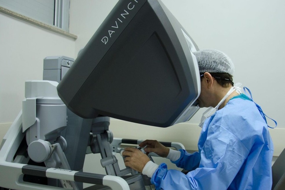 Camera Ao Vivo Balneario Camboriu Br 101 Quatro Bracos E Camera De Ultima Geracao Conheca O Robo Cirurgiao Mais Moderno Do Mundo Hospital Santa Lucia G1