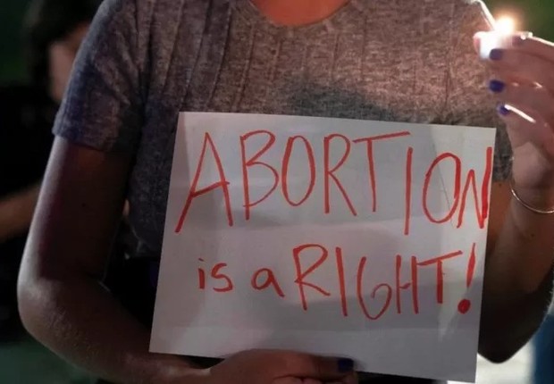 Vários estados vão restringir os direitos ao aborto dependendo da decisão da Suprema Corte (Foto: GETTY IMAGES via BBC)