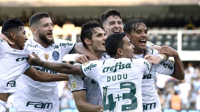Dudu, Scarpa, Veiga, Zé Rafael, Piquerez e Rony comemoram gol do Palmeiras contra o Santos