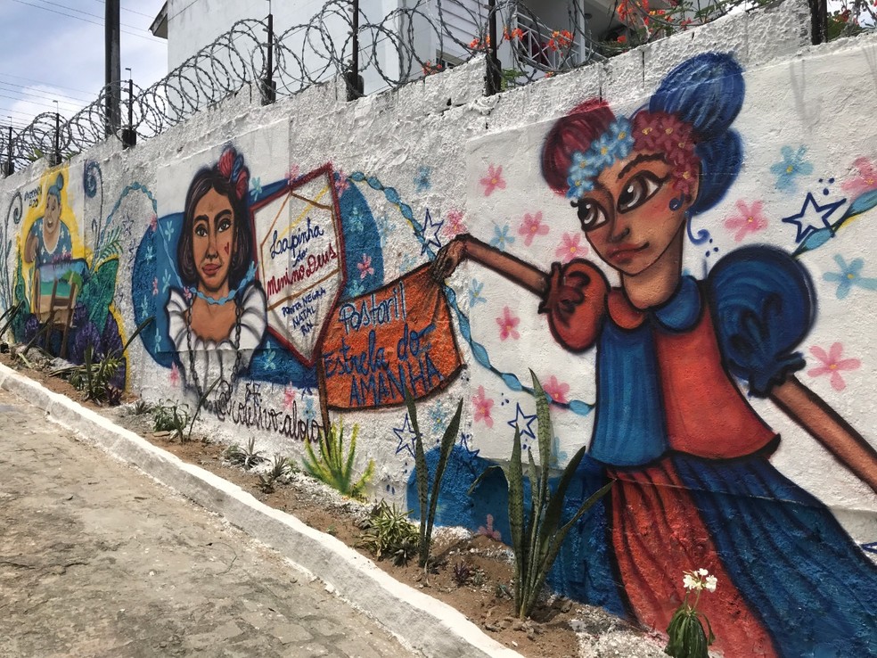 Moradores da Vila de Ponta Negra revitalizam beco abandonado com arte | Rio  Grande do Norte | G1