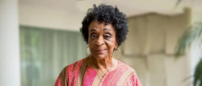 Léa no seriado: "Mister Brau", 2017 — Foto: João Cotta/Globo