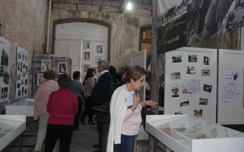 Associação de moradores realizou exposição fotográfica no centenário da vila operária (Foto: Divulgação/Associação Cultural Vila Maria Zélia)