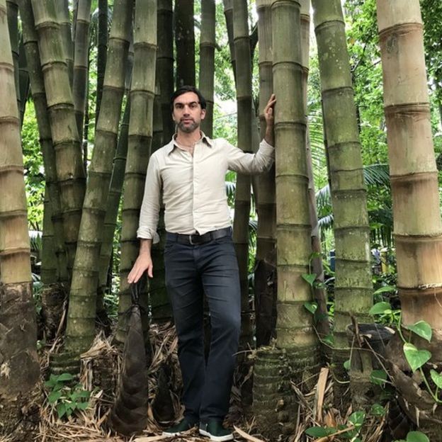 BBC - Pesquisador começou a estudar os microcanais dos bambus há 10 anos durante pós doutorado na China (Foto: Arquivo pessoal)