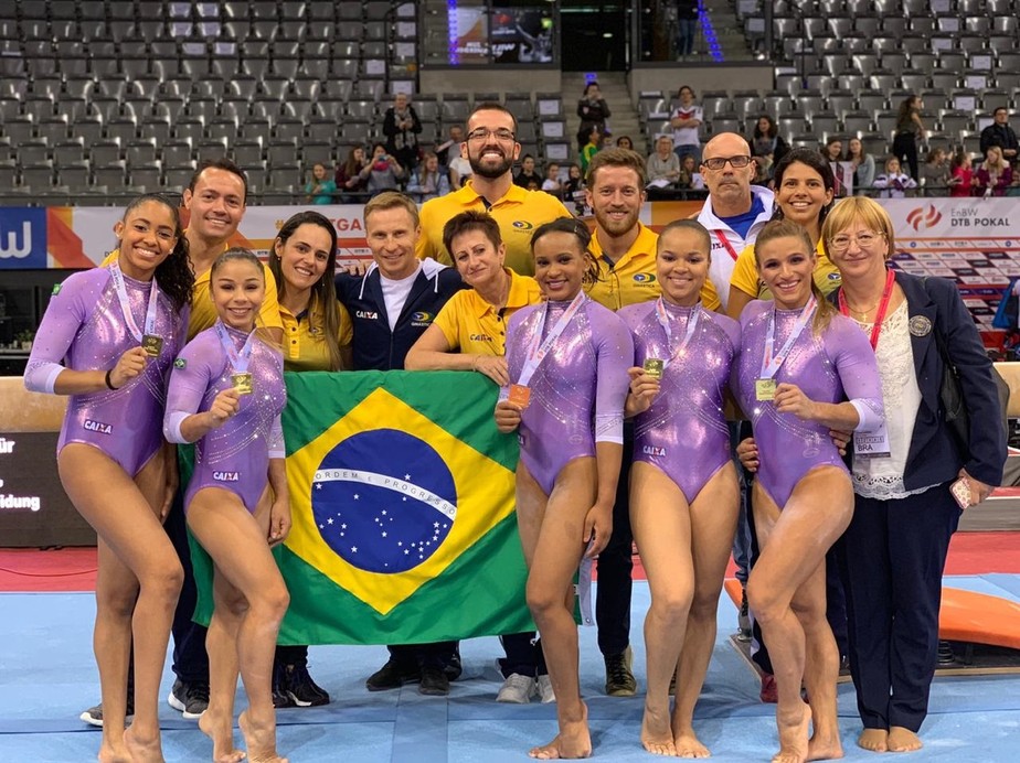 Rebeca Andrade Vence Nos Quatro Aparelhos E Brasil Conquista Titulo Inedito Por Equipes Na Ginastica Ginastica Artistica Ge