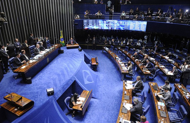 Plenário do Senado durante sessão deliberativa extraordinária que decidirá pela aprovação ou rejeição do relatório favorável à admissibilidade do processo de impeachment da presidente Dilma Rousseff. (Foto: Pedro França/Agência Senado)